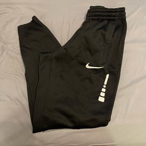 Men’s Nike elite jogger pants